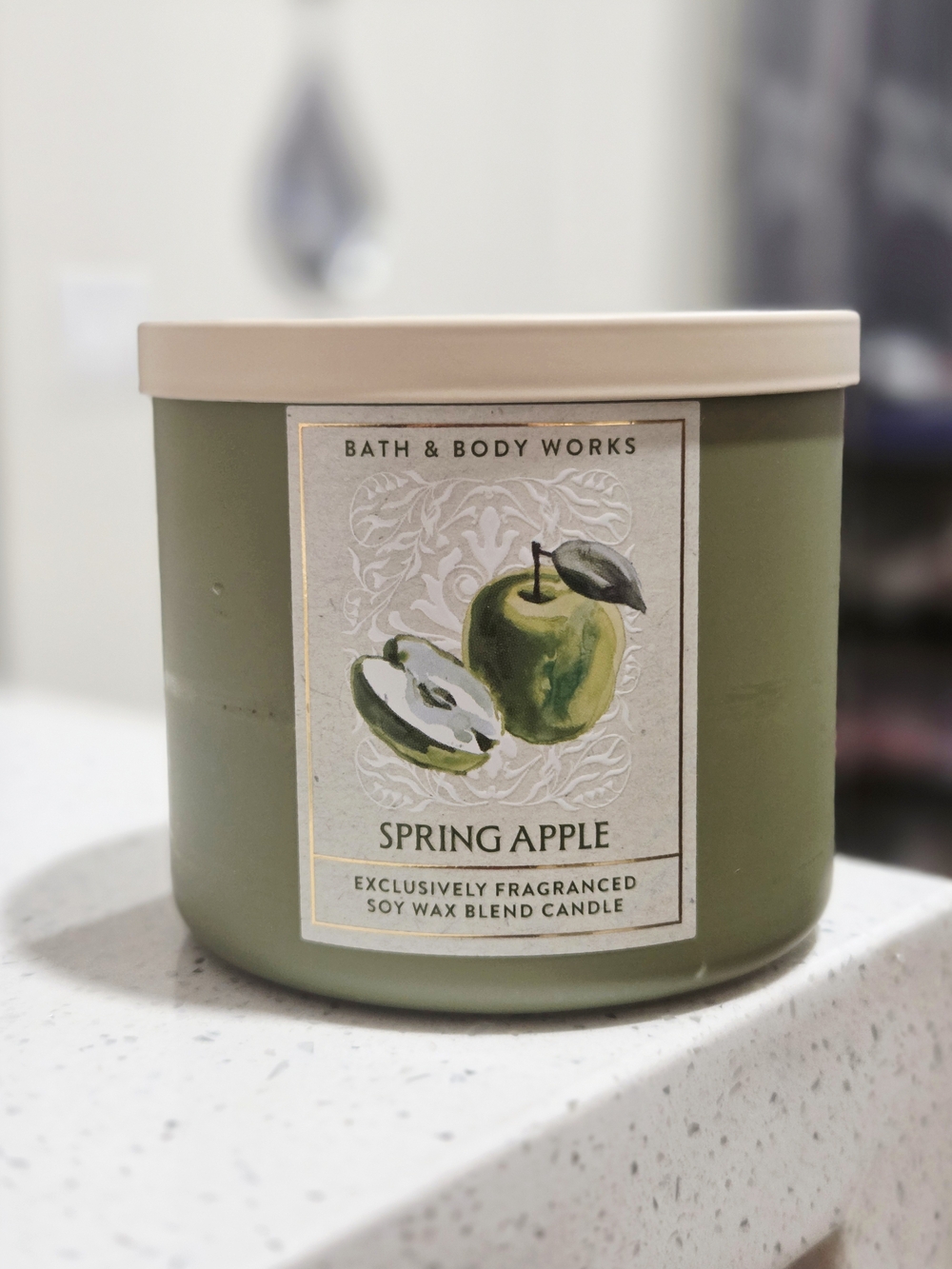 Bath & Body Works Spring Apple Soy Wax Candle - 14.5oz * Limited Release